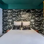 Jungle Art - Furnished - Downtown