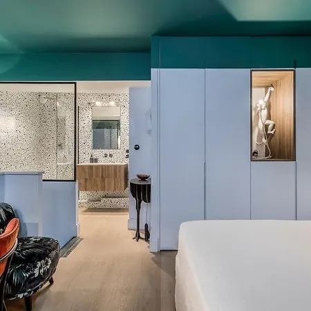 Apartment Jungle-art - Furnished - Downtown