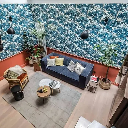 Apartment Jungle-art - Furnished - Downtown
