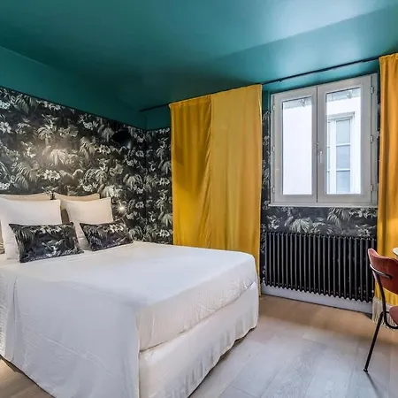 Jungle-art - Furnished - Downtown Apartment *